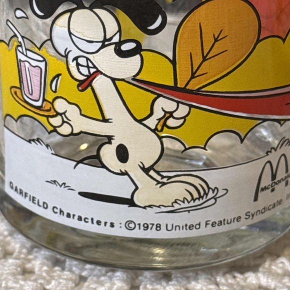 1978 McDonald's Garfield Set of 2 Glass Mugs Odie Jim Davis - Picture 3 of 4